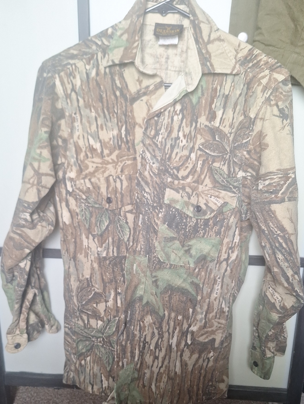 Deerskin Camouflage Button-Up Jacket - Men's Green/Brown
